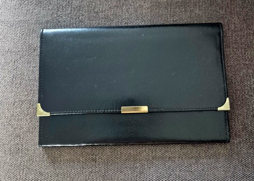 Black leather travel wallet - black,
